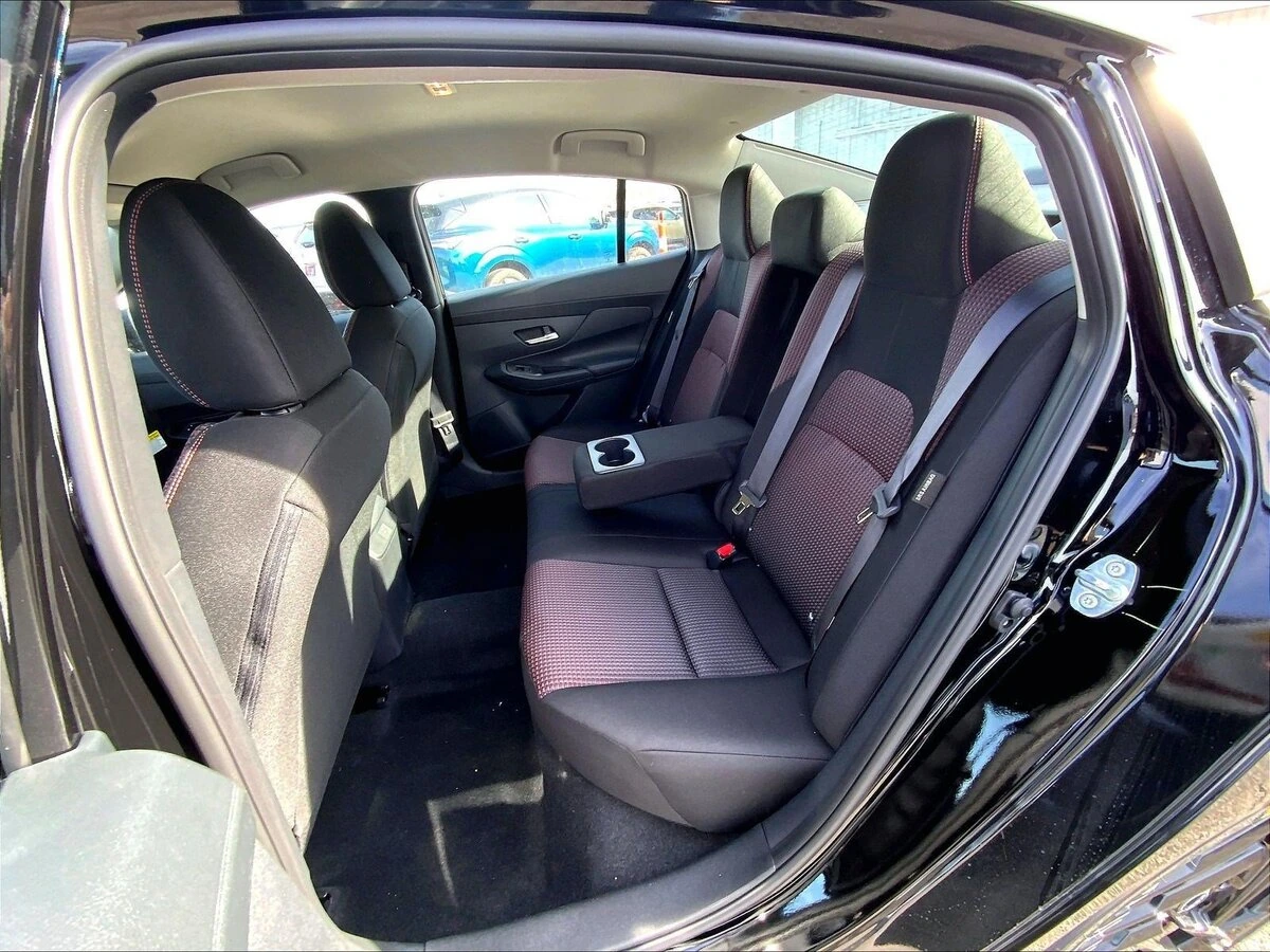 2026 Nissan Sentra SR - Photo 10