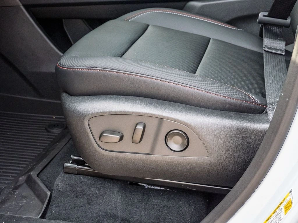 2026 Chevrolet Traverse Z71 - Photo 35
