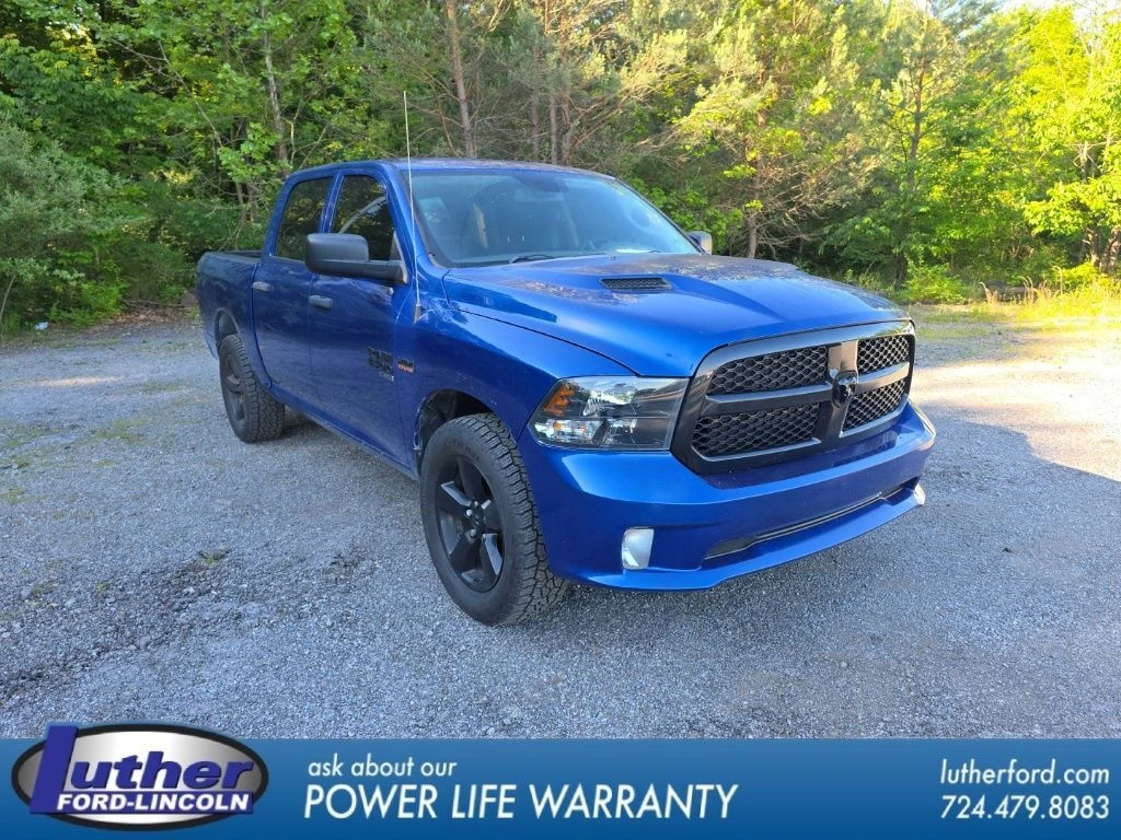 2019 RAM 1500 Classic Express Crew Cab 4x4 5'7's photo