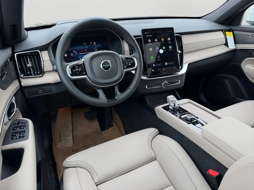 2026 Volvo - image 11