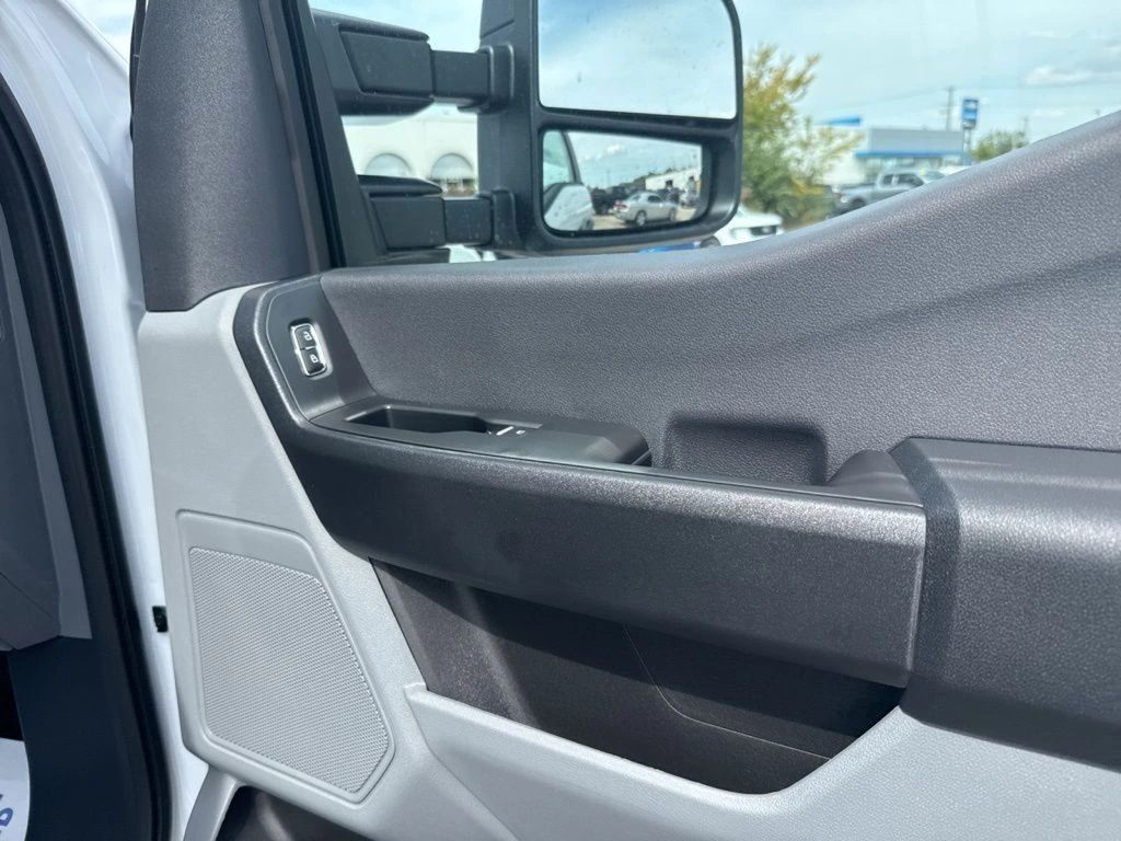 2026 Ford F-350 Super Duty XL - Photo 15