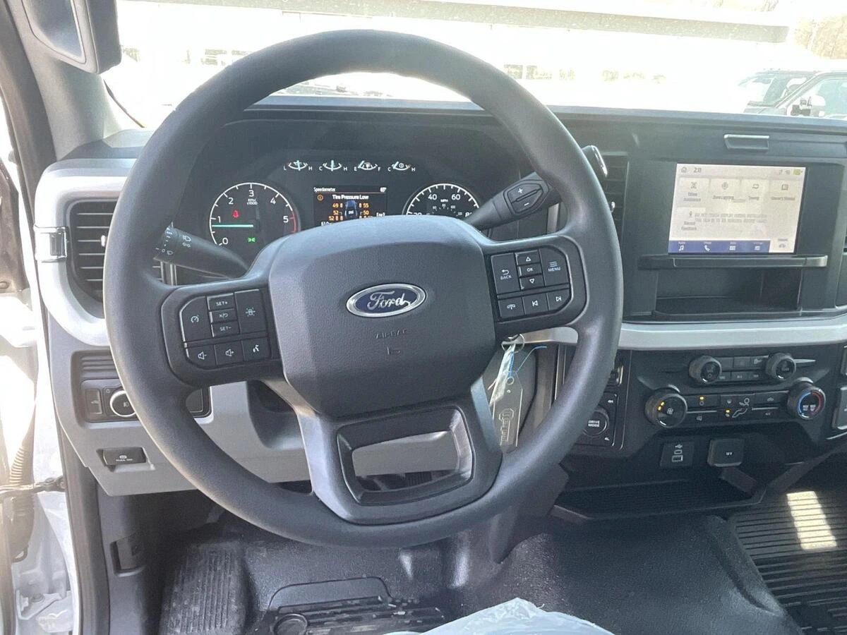 2026 Ford F-350 Super Duty Chassis Cab XL - Photo 17