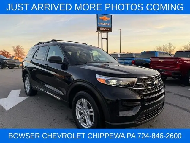 2023 Ford Explorer XLT photo 3