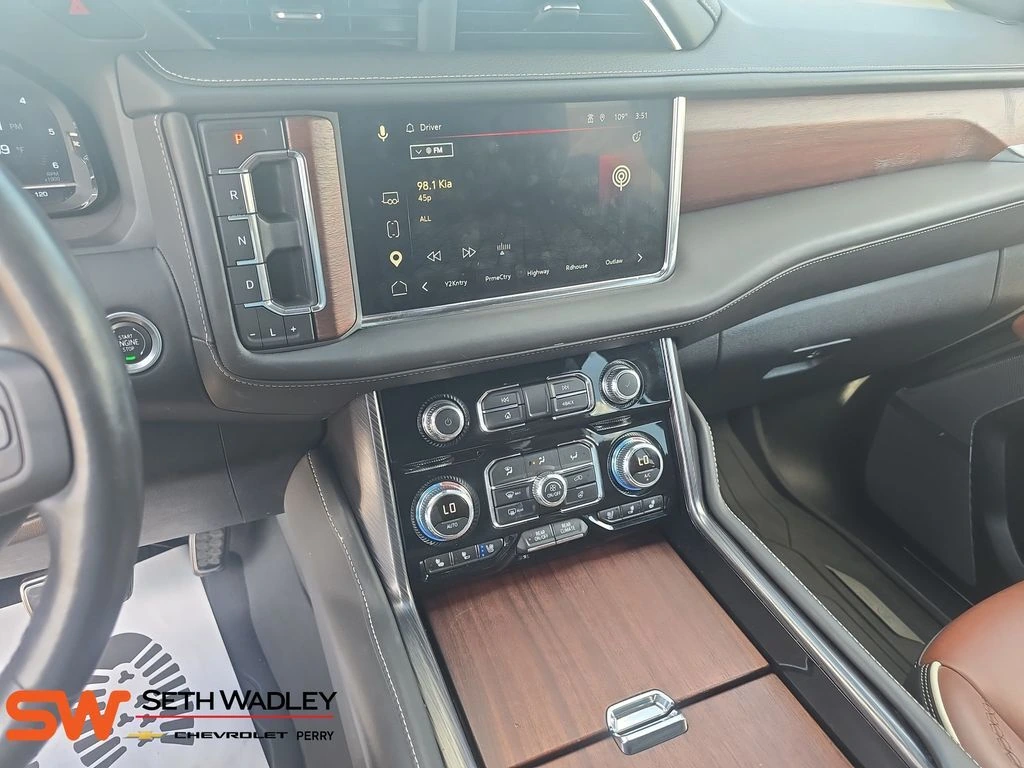 2024 GMC Yukon Denali Ultimate - Photo 21