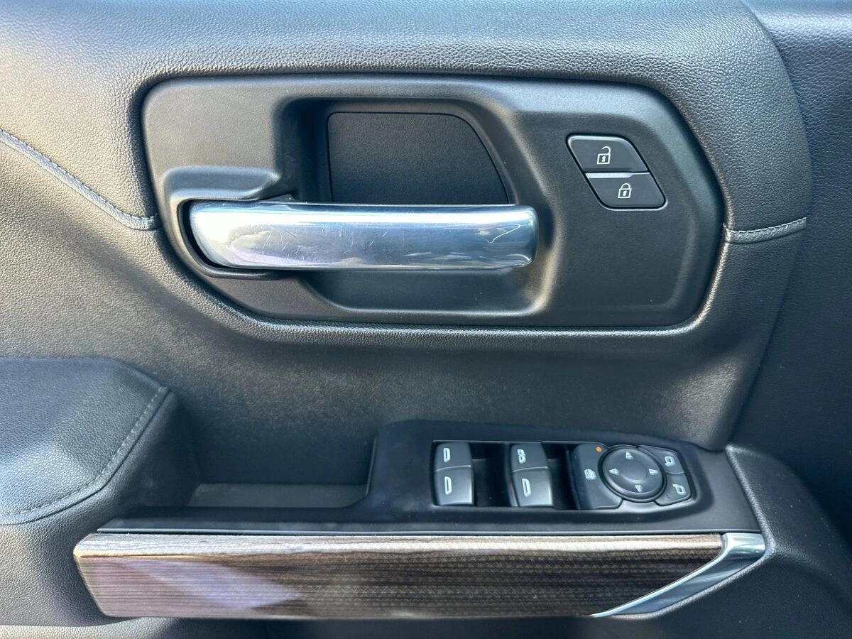 2019 Chevrolet Silverado 1500 LT - Photo 11