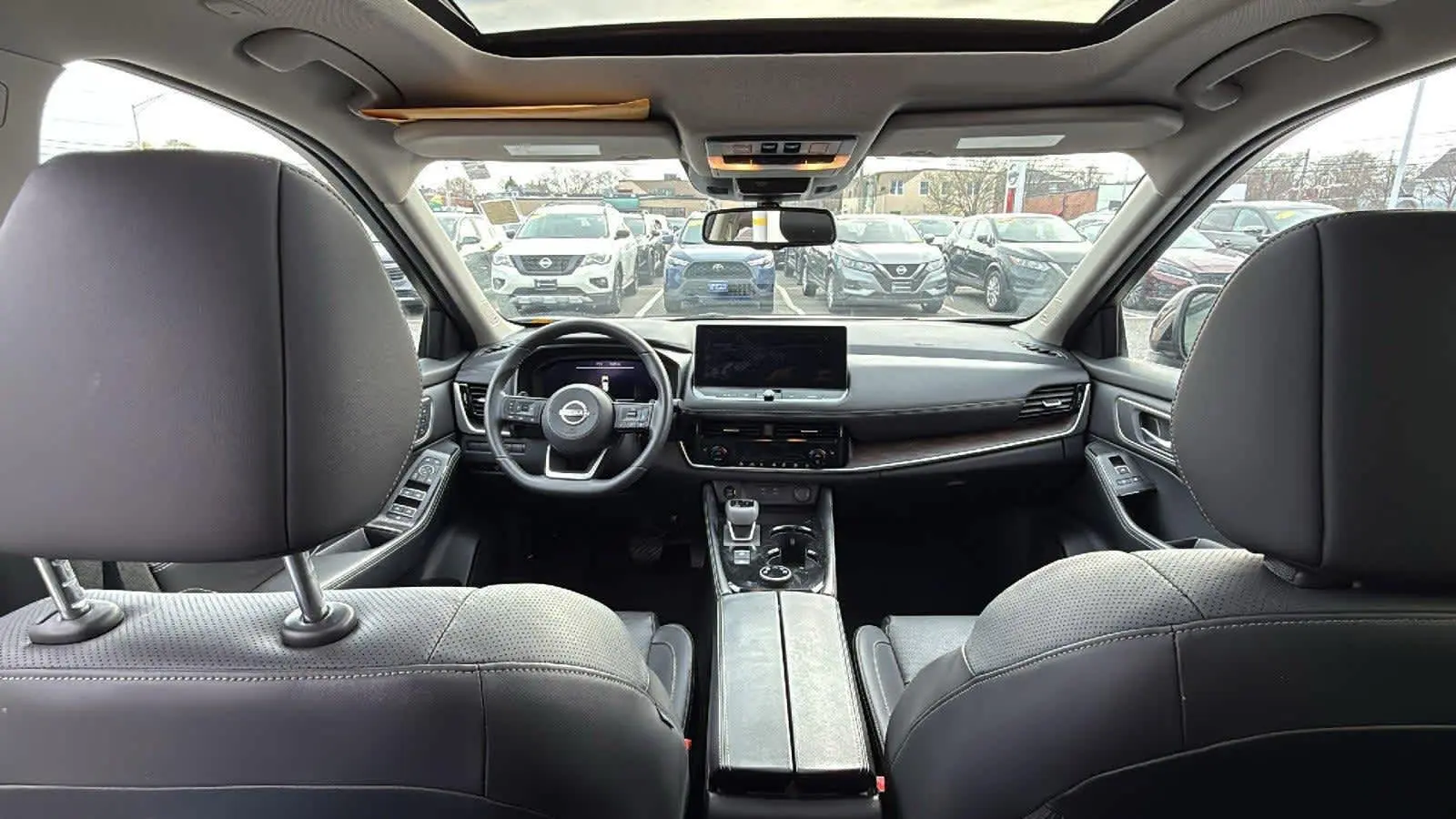 2024 Nissan Rogue Platinum photo 20