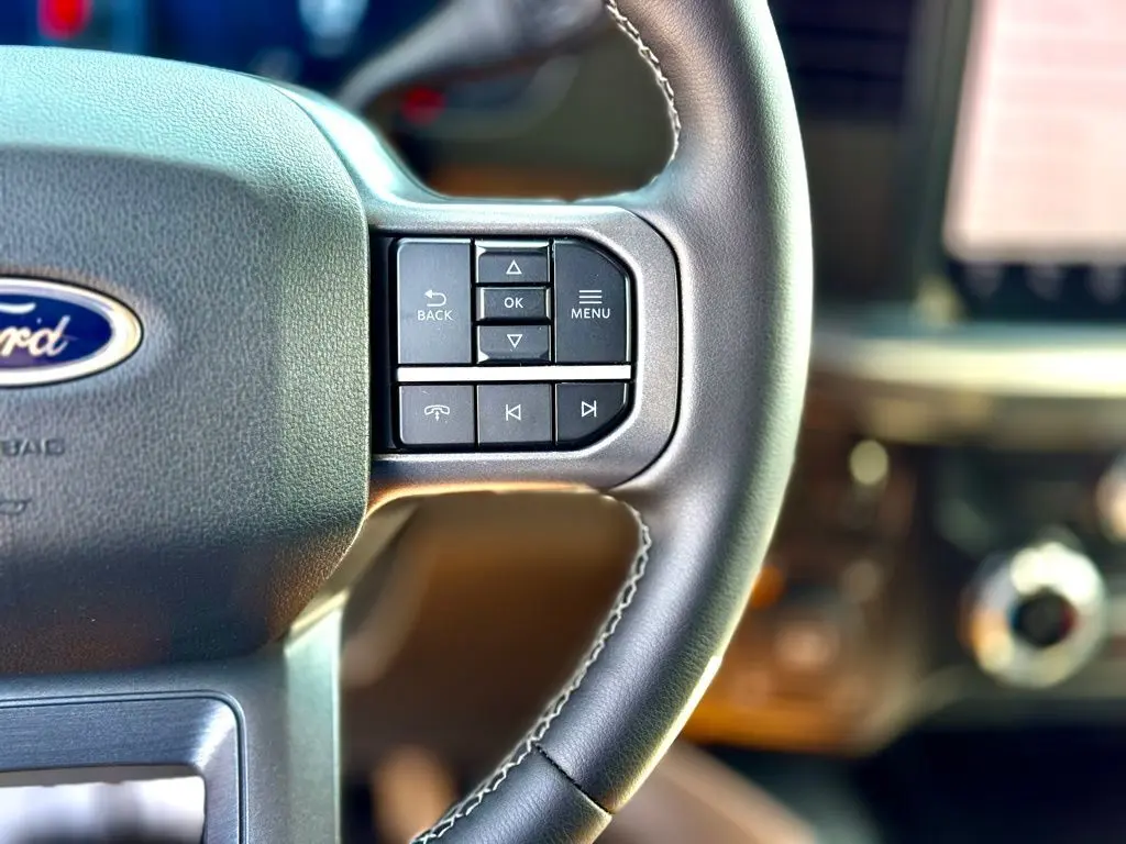 2025 Ford F-250 photo 28