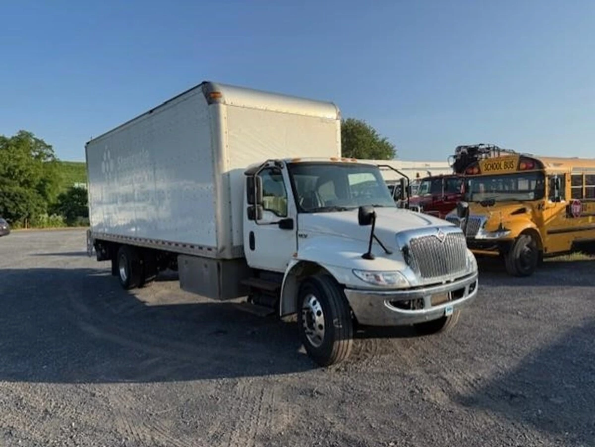 2019 International MV - image 3