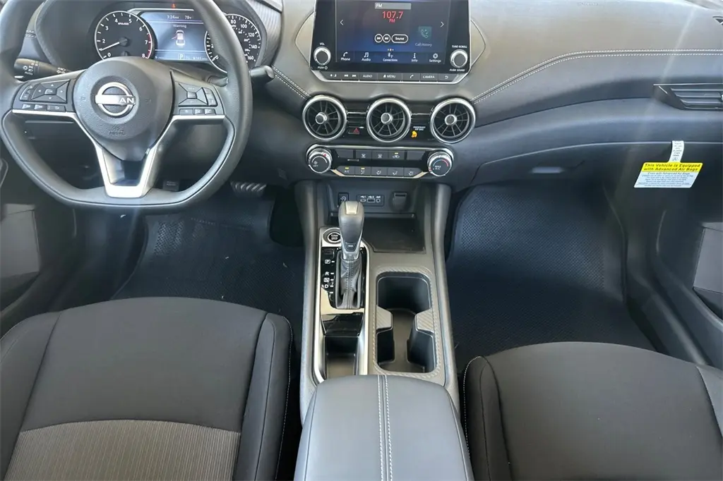 2025 Nissan Sentra SV photo 11