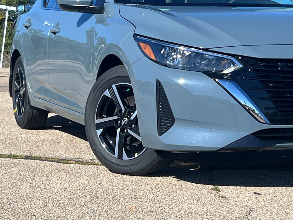 2025 Nissan Sentra SV photo 2