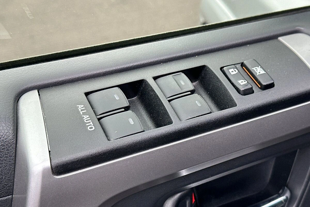 2024 Toyota 4Runner SR5 - Photo 12
