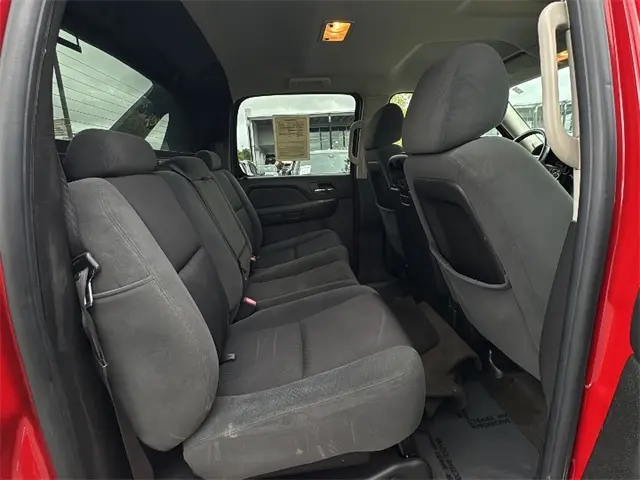 2009 Chevrolet Avalanche LS photo 22
