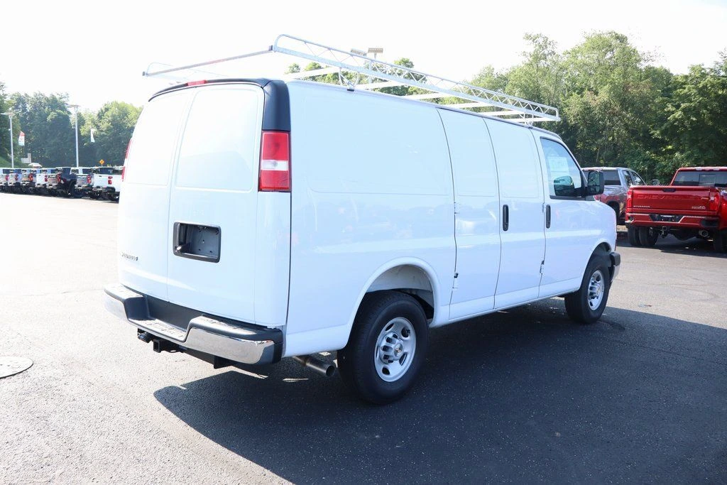 2025 Chevrolet Express Cargo Work Van - Photo 23