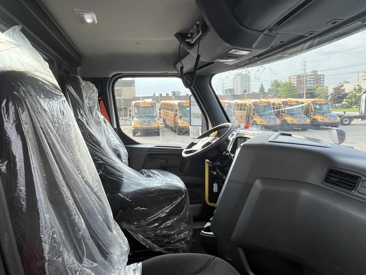 2027 Western Star 47X — photo 7