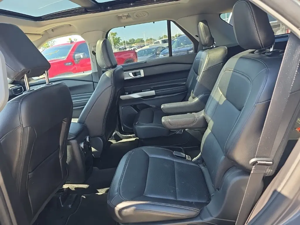2021 Ford Explorer Limited photo 19