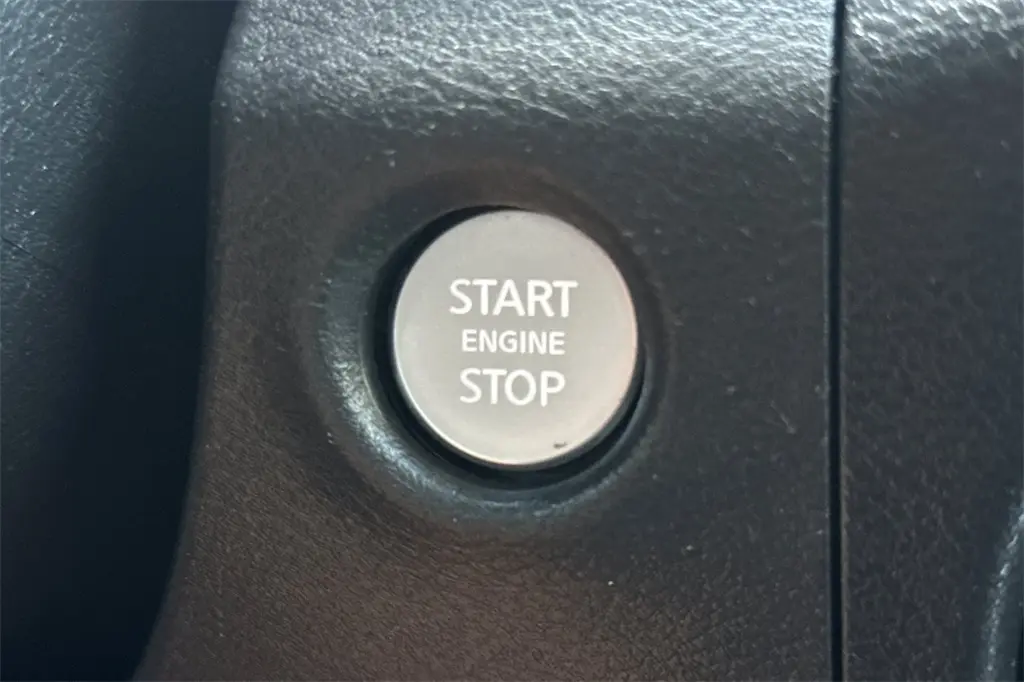 2022 Nissan Frontier SV photo 21