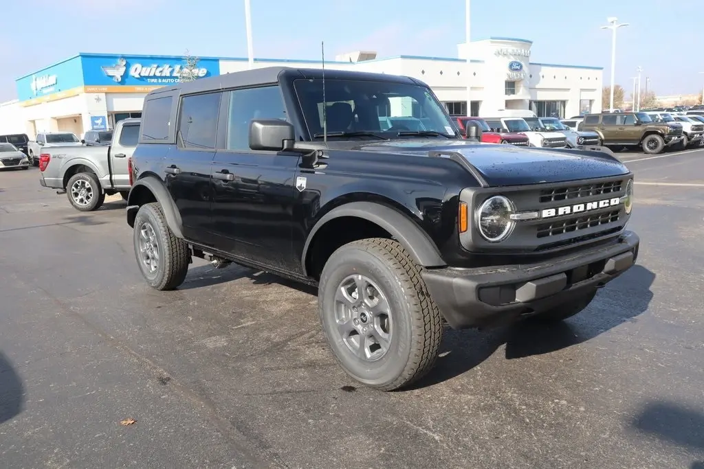 2025 Ford Bronco 4-Door Big Bend's photo
