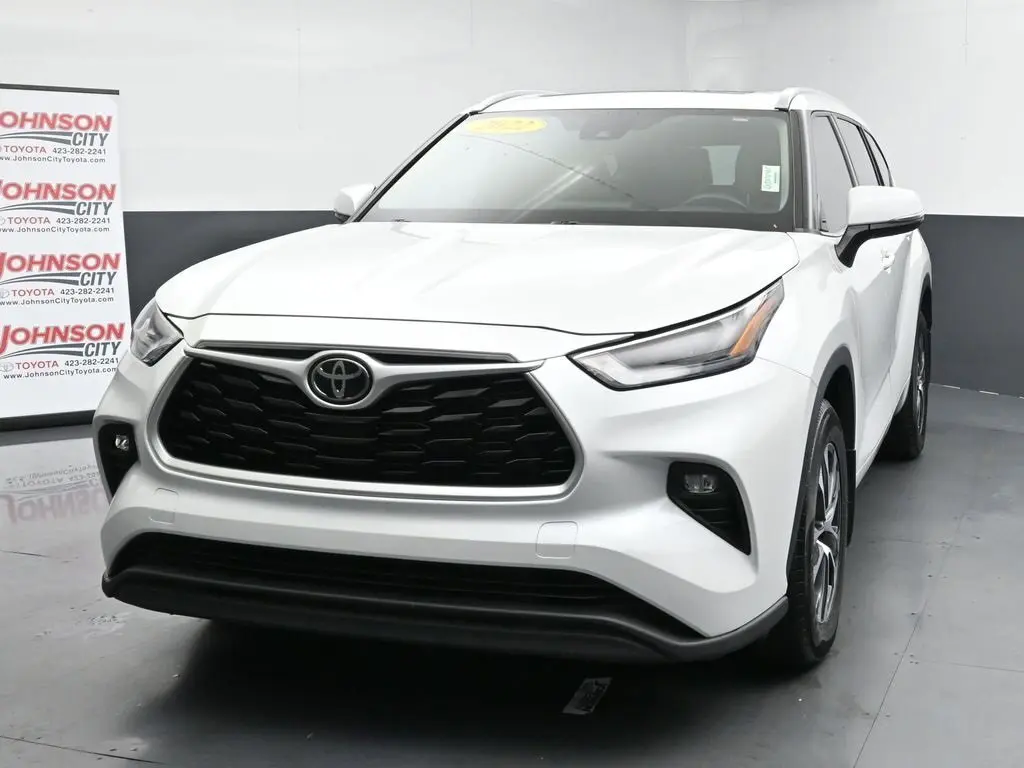 2022 Toyota Highlander XLE photo 4