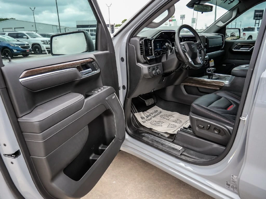 2025 Chevrolet Silverado 1500 RST - Photo 44