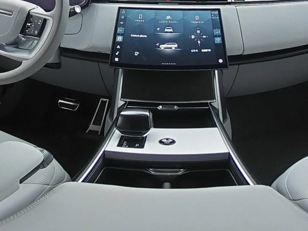 2025 Land Rover Range Rover SV - Photo 30