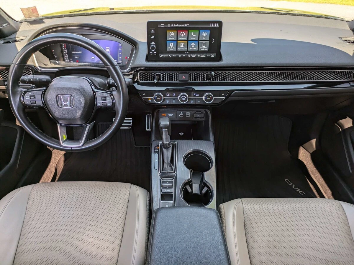 2024 Honda Civic Hatchback Sport Touring - Photo 14