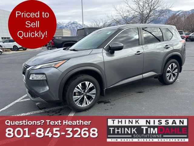 2022 Nissan Rogue SV's photo