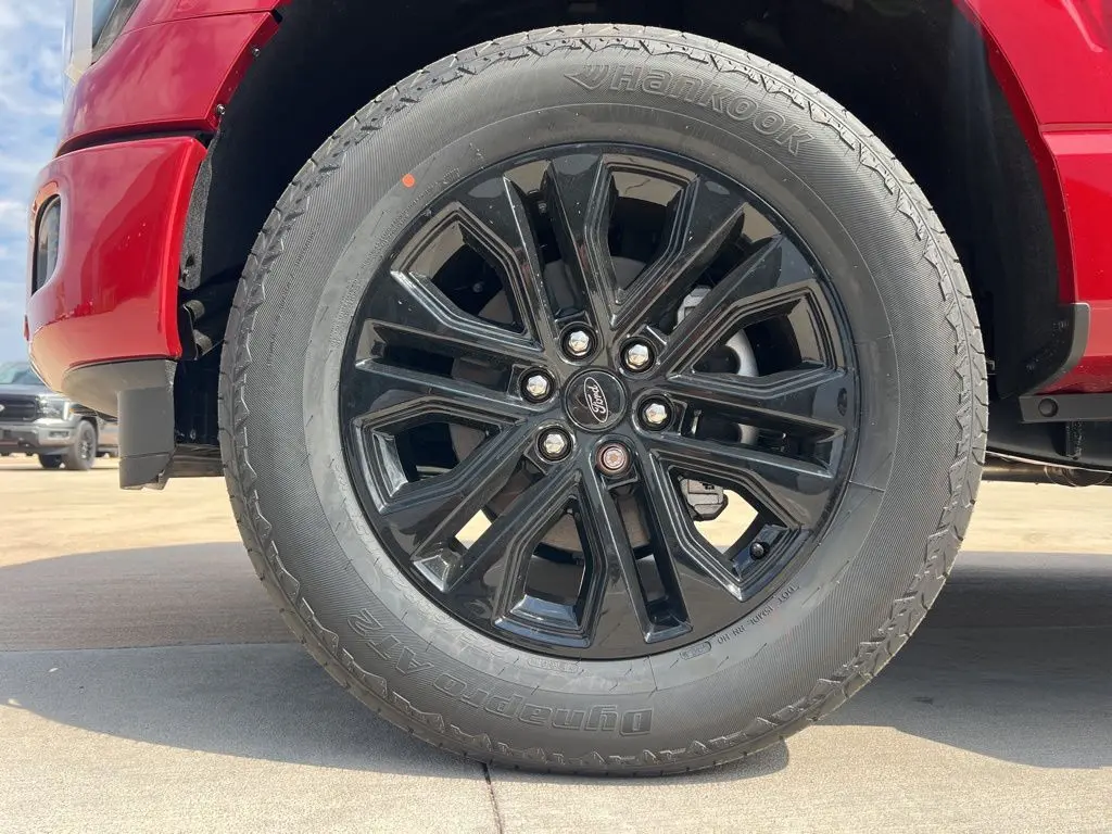 2025 Ford F-150 Lariat photo 9