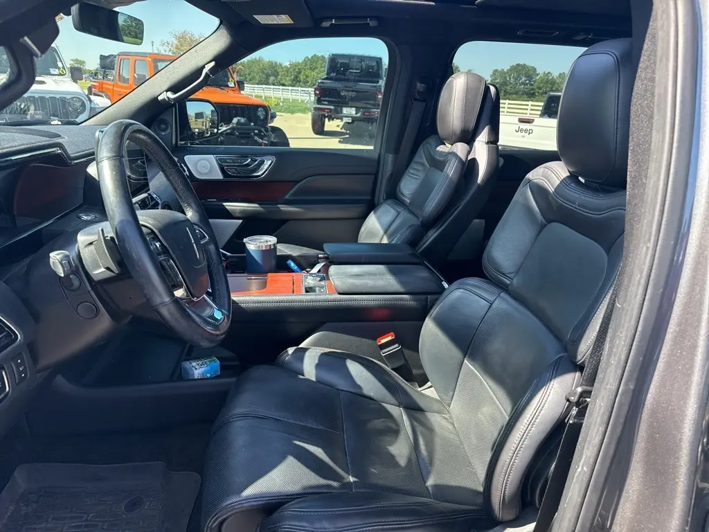 2021 Lincoln Navigator L Reserve photo 11
