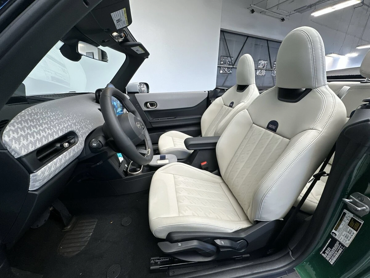 2026 MINI Convertible Base - Photo 13