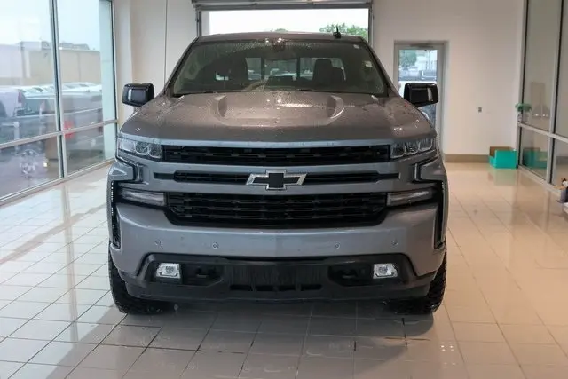Used 2021 Chevrolet Silverado 1500 RST with VIN 1GCUYEETPMZ106619 for sale in Bartlesville, OK