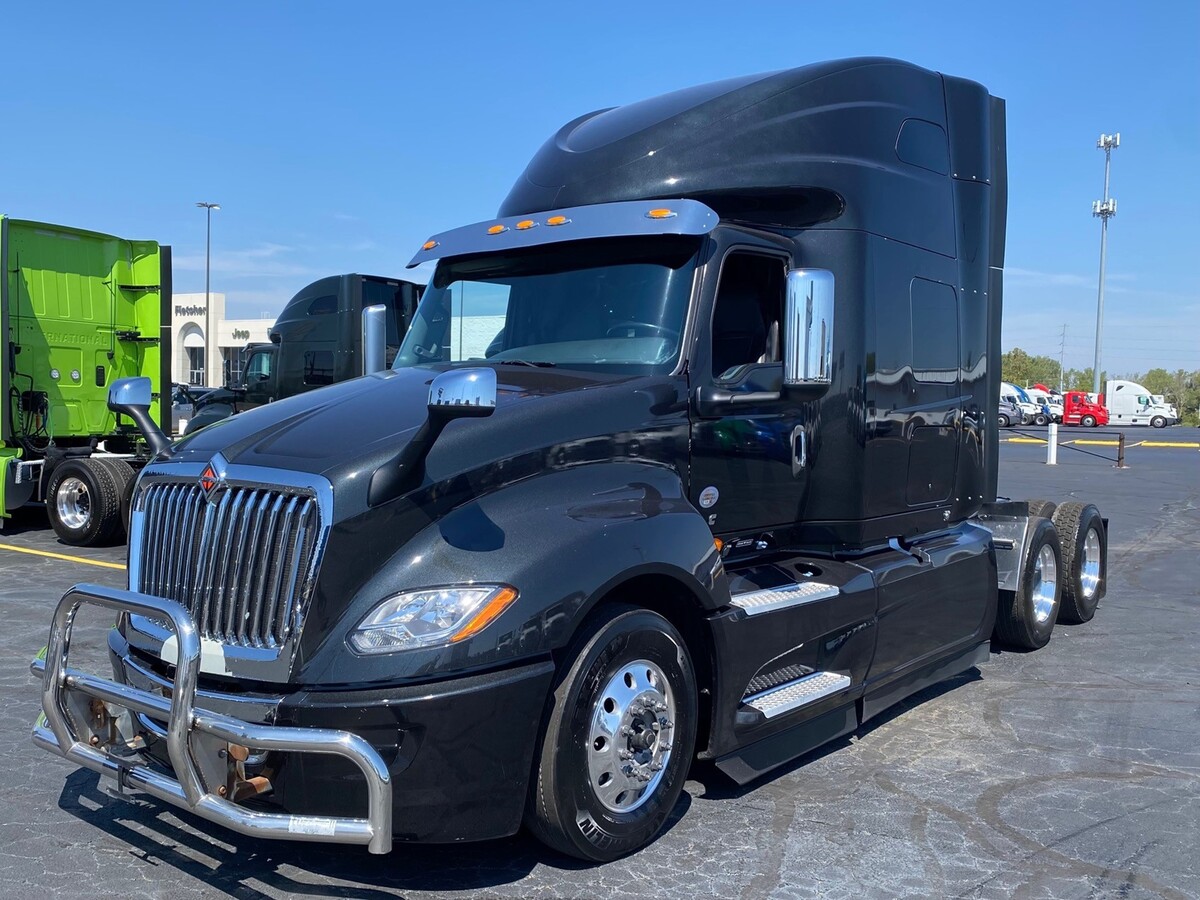 2023 INTERNATIONAL LT625