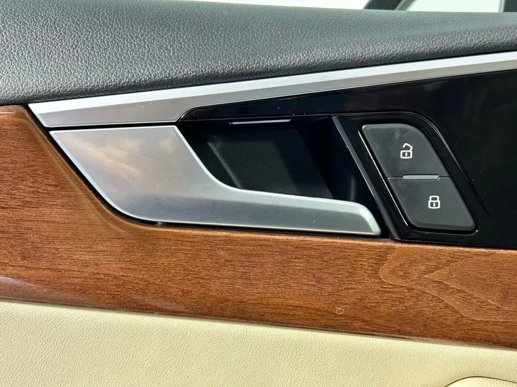 2022 Audi A4 40 Premium Quattro photo 31