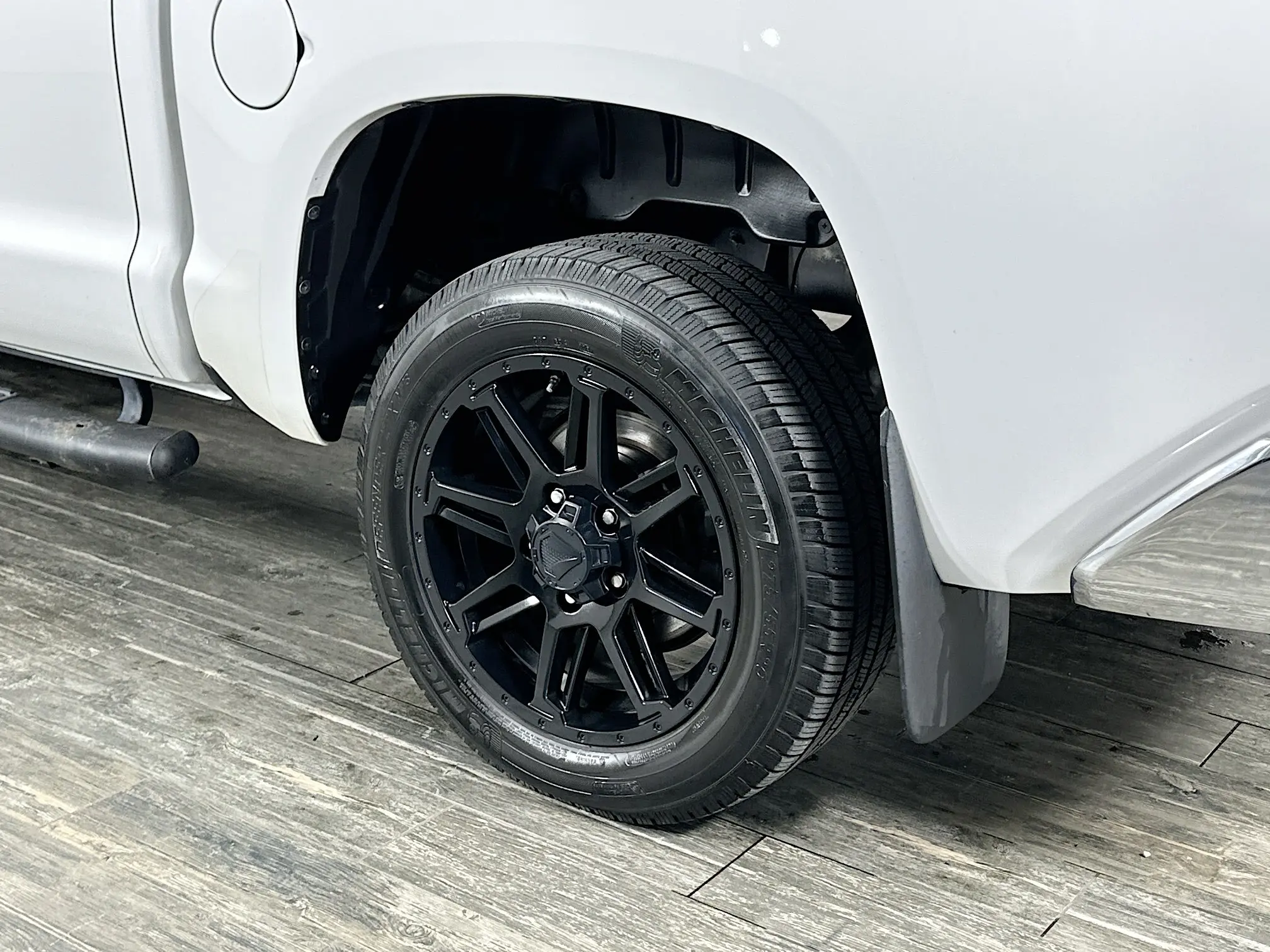 2017 Toyota Tundra SR5 CrewMax photo 9