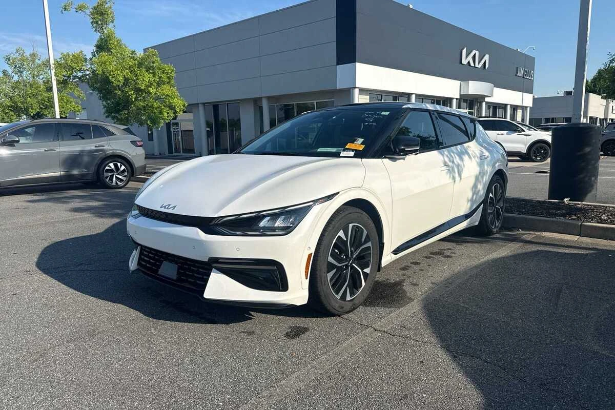 2023 Kia EV6 GT-Line's photo