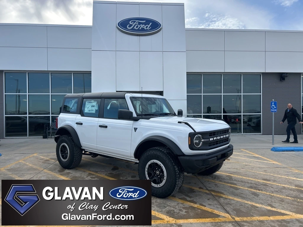 2025 Ford Bronco 4-Door Base's photo