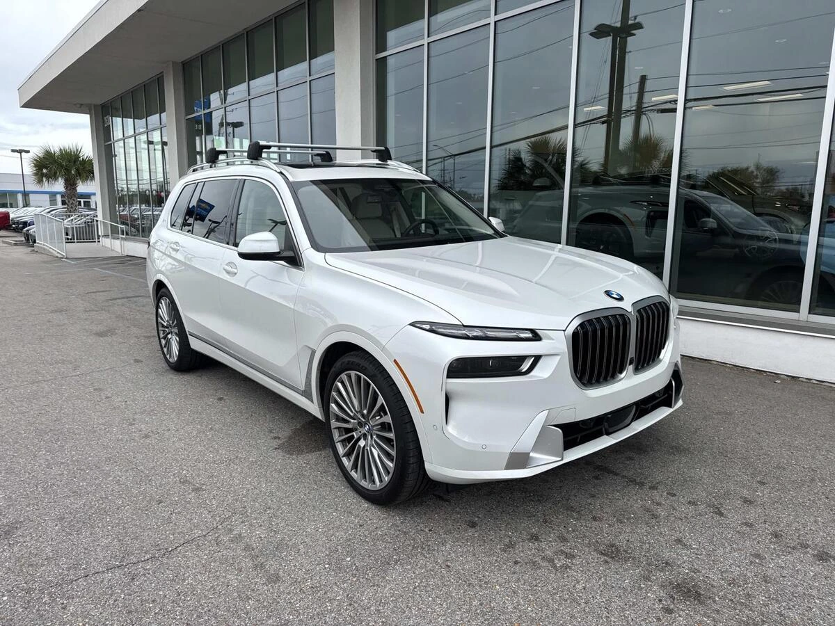 2026 BMW X7 xDrive40i's photo