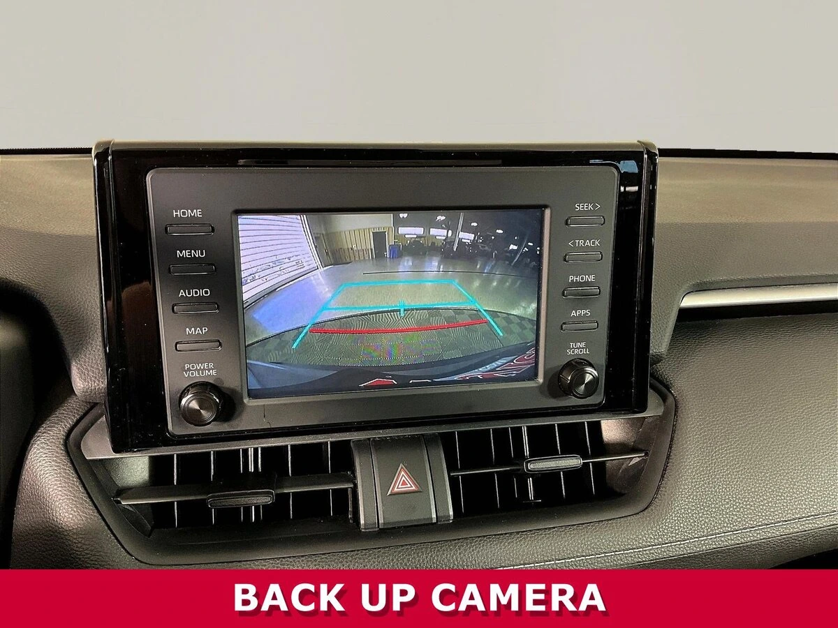 2019 Toyota RAV4 LE - Photo 13