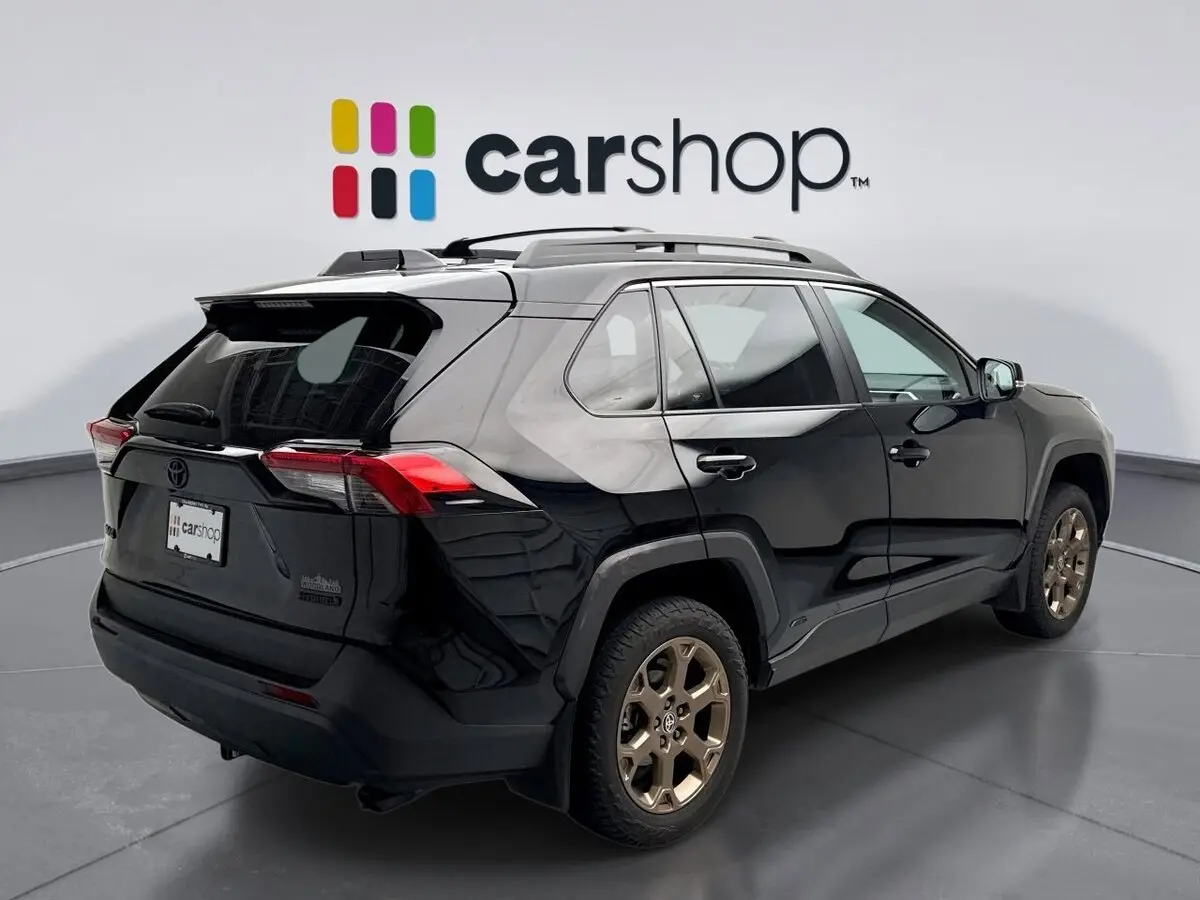 2024 Toyota RAV4 Hybrid photo 4