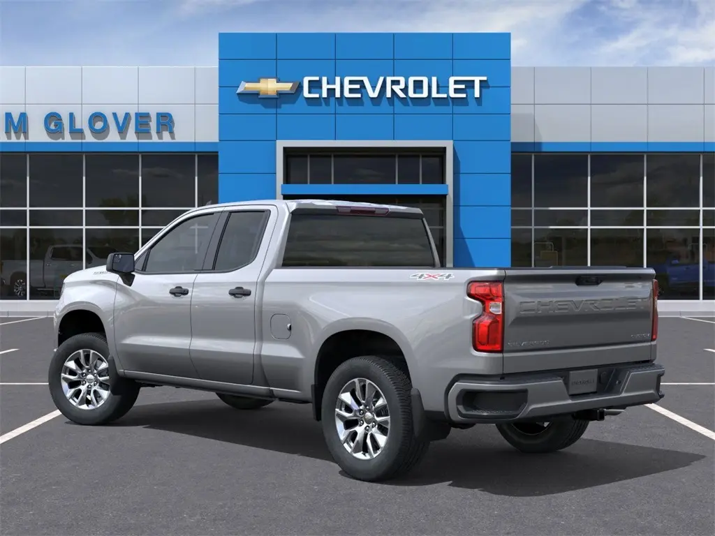 2026 Chevrolet Silverado 1500 Custom photo 2