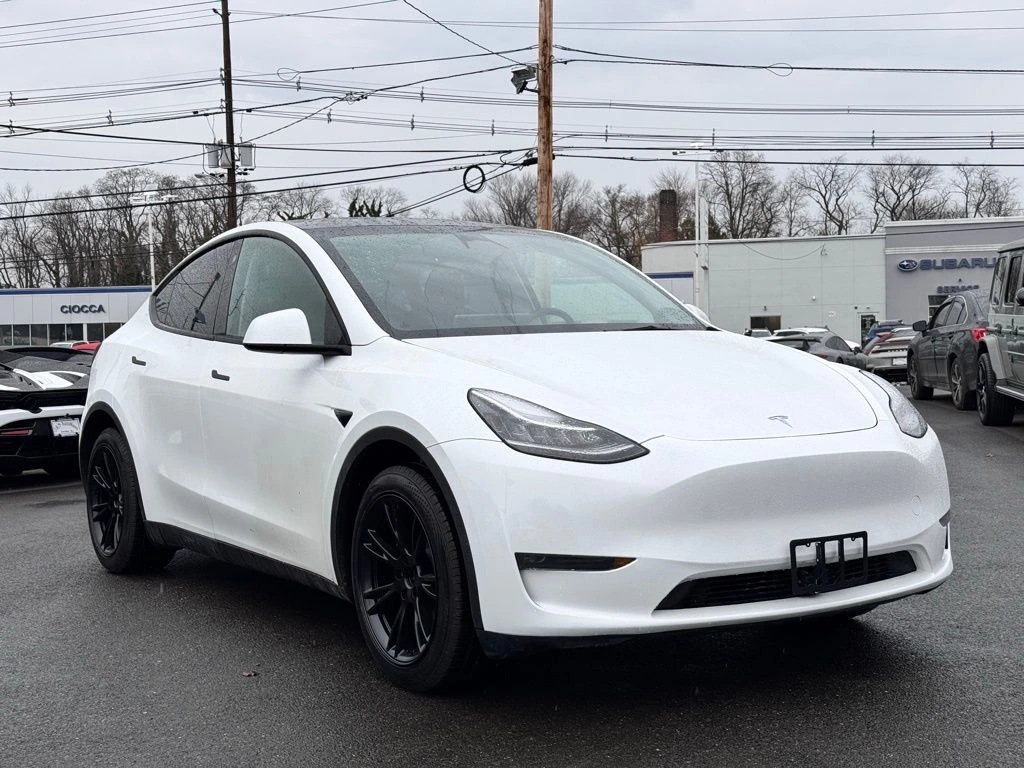 2023 Tesla Model Y Long Range's photo
