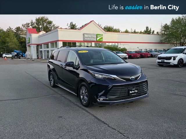 2024 Toyota Sienna XLE