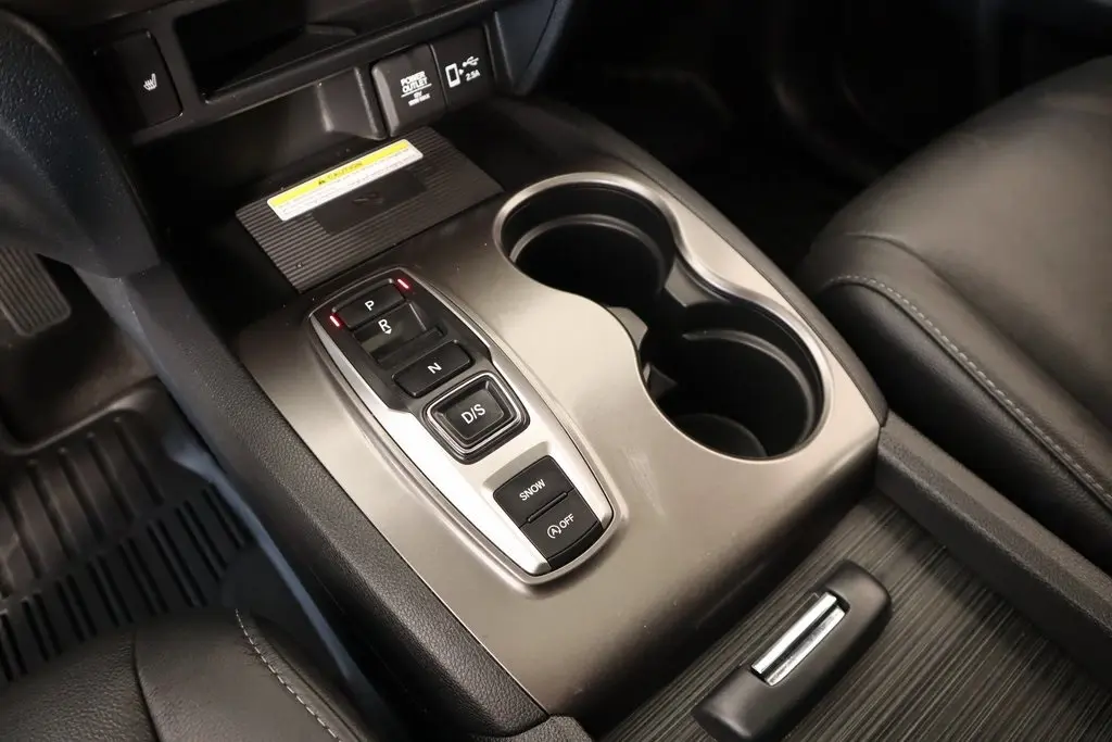 2021 Honda Pilot Special Edition photo 8