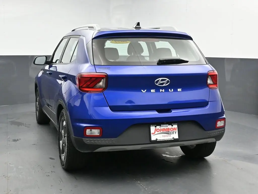 2021 Hyundai Venue SEL photo 6