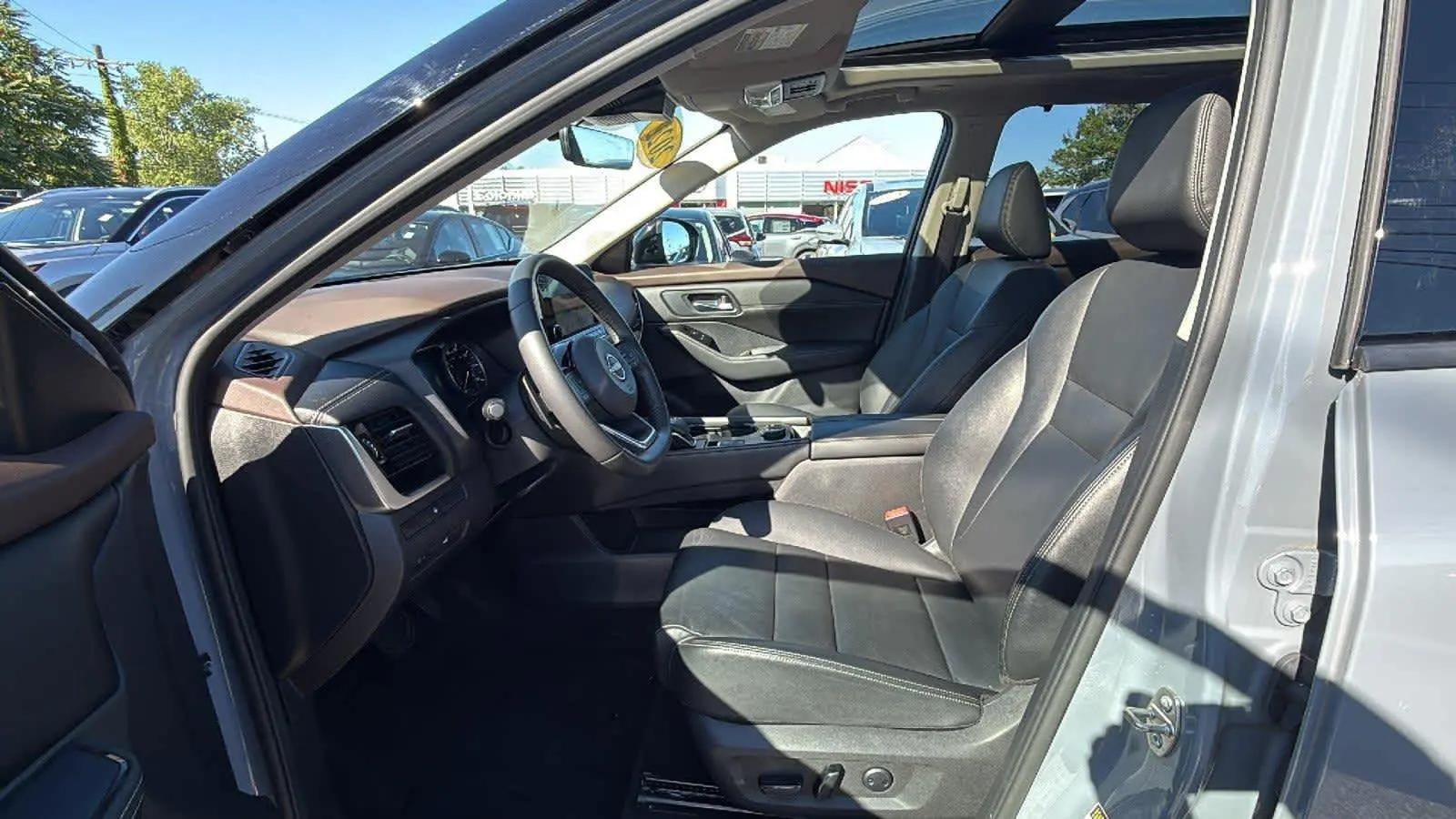 2022 Nissan Rogue SL photo 19