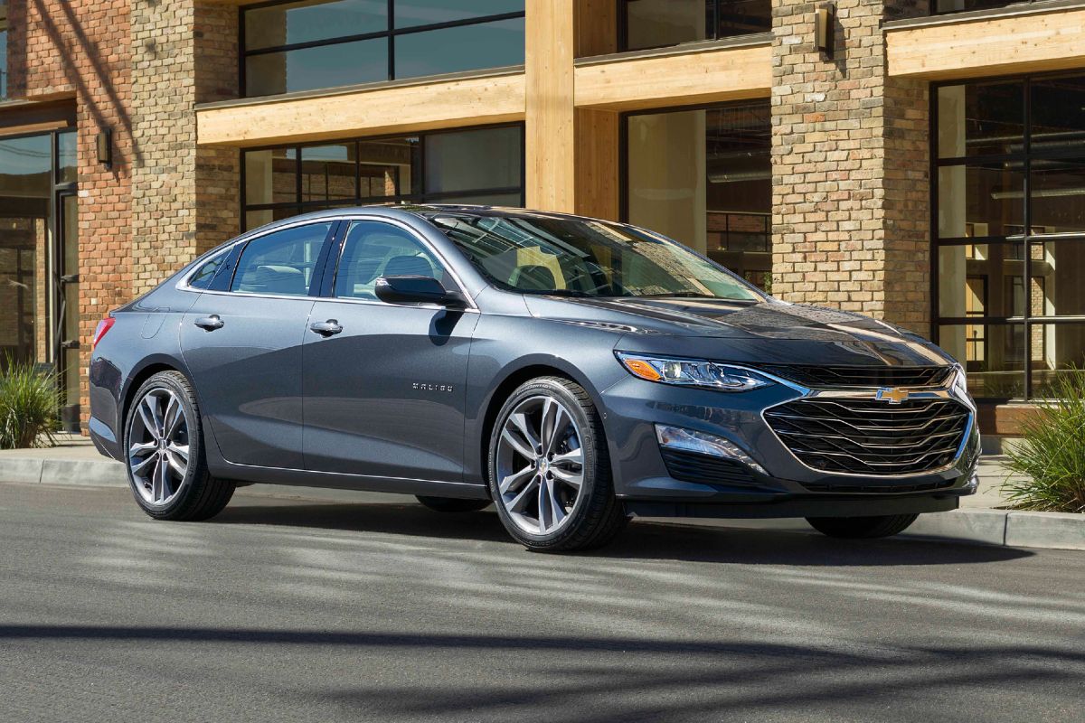 2020 Chevrolet Malibu Exterior Passenger Side Front Profile