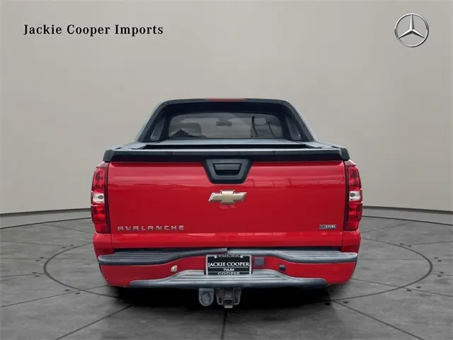 2009 Chevrolet Avalanche LS photo 4