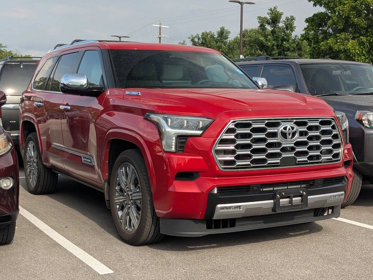 2025 Toyota Sequoia Capstone 4WD i-FORCE MAX Hybrid's photo