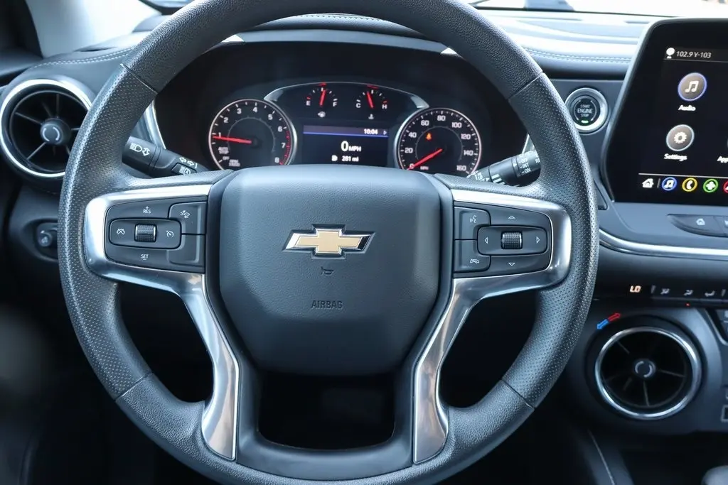 2023 Chevrolet Blazer 2LT photo 2