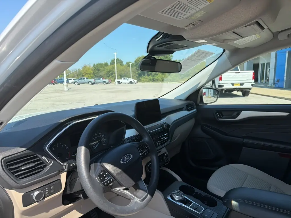 2022 Ford Escape SE photo 13