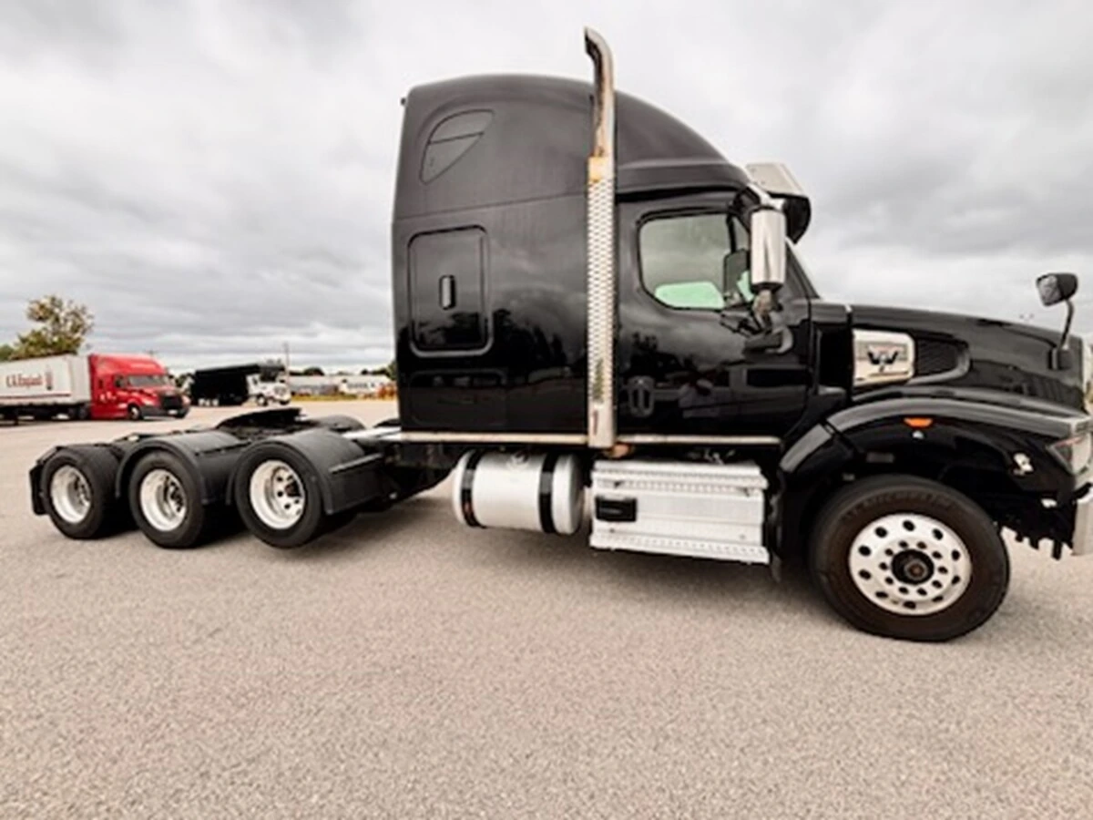 2022 Western Star 49X — photo 4
